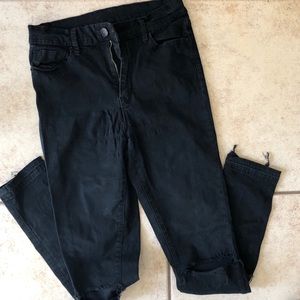 BDG black ripped knee jeans